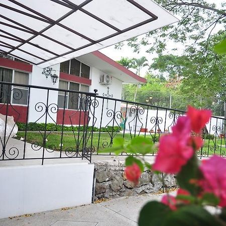 Hotel Boutique El Escalon グアヤキル エクステリア 写真