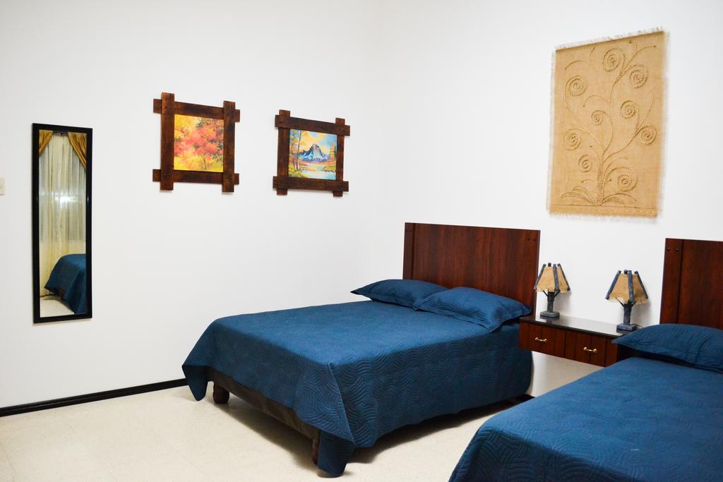 Hotel Boutique El Escalon グアヤキル 部屋 写真
