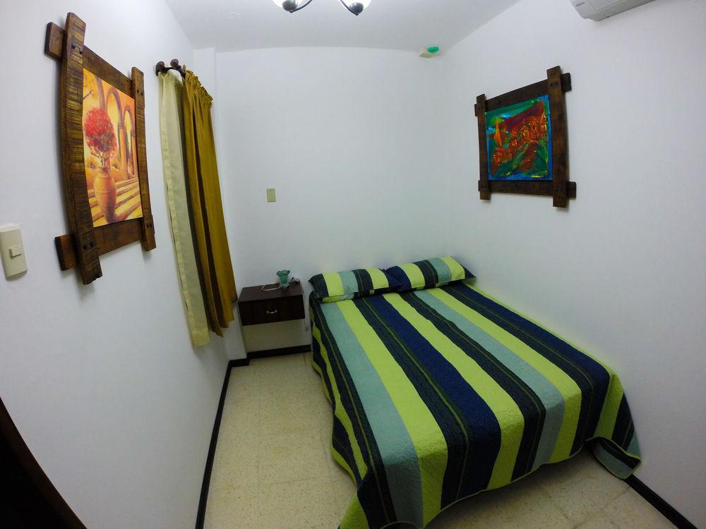 Hotel Boutique El Escalon グアヤキル エクステリア 写真