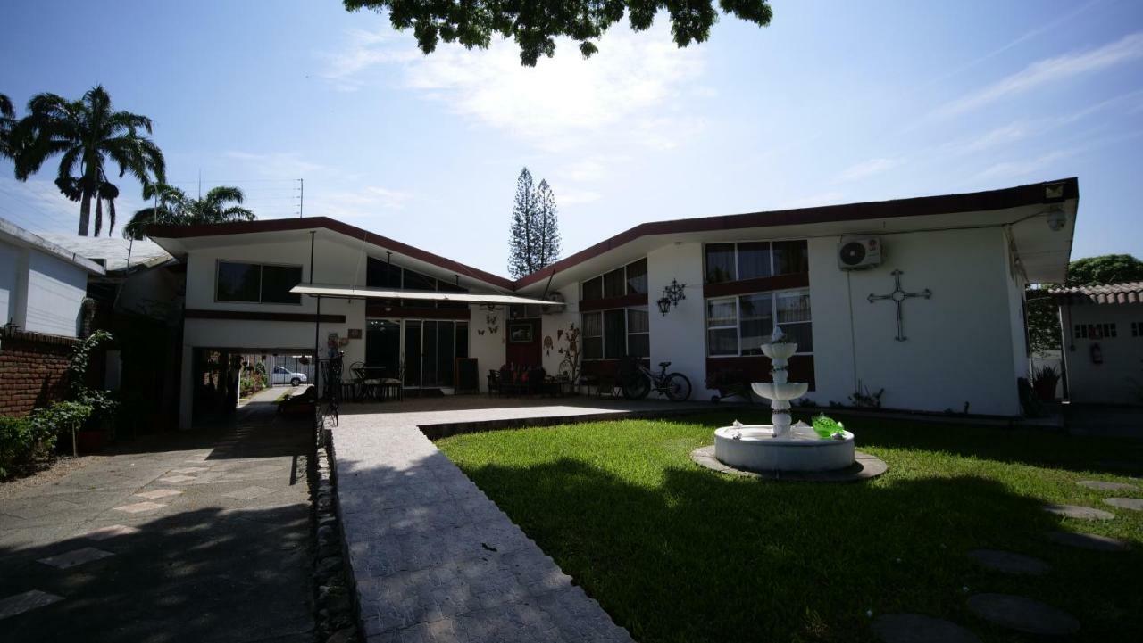 Hotel Boutique El Escalon グアヤキル エクステリア 写真