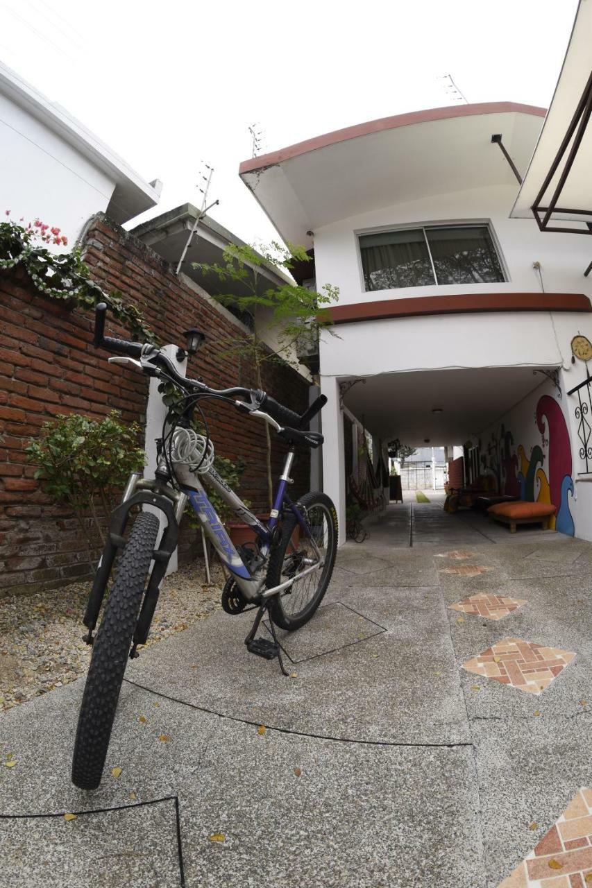 Hotel Boutique El Escalon グアヤキル エクステリア 写真