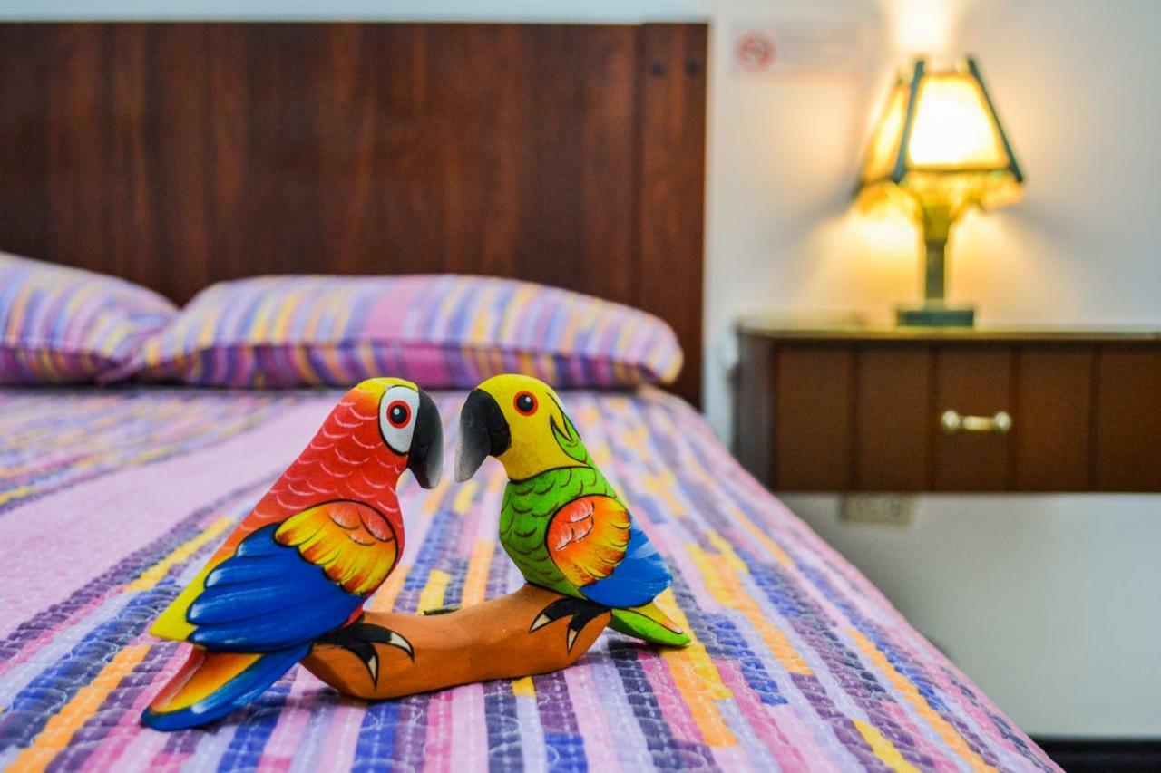 Hotel Boutique El Escalon グアヤキル エクステリア 写真