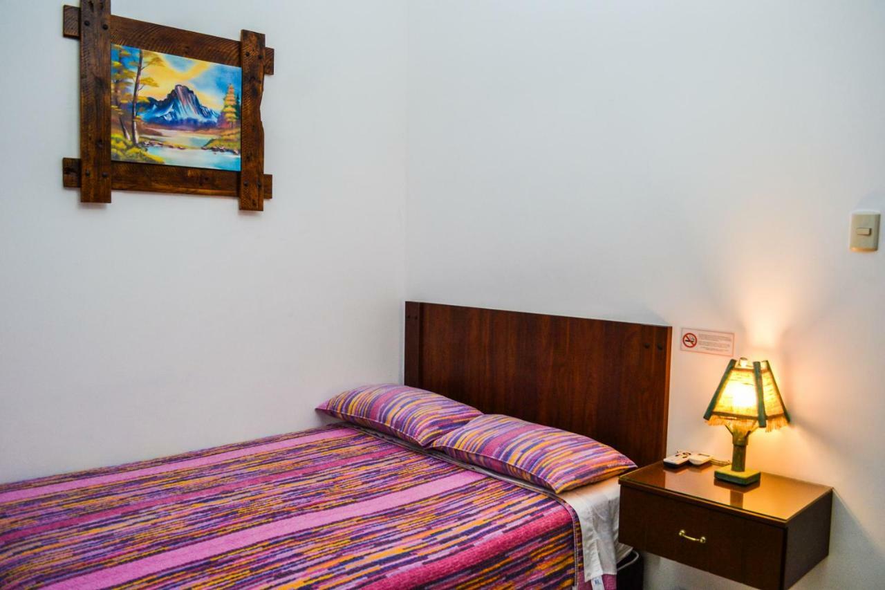 Hotel Boutique El Escalon グアヤキル エクステリア 写真
